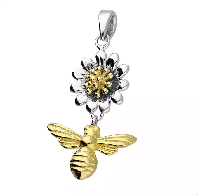 Daisy Bumble Bee Pendant 18ct Yellow Gold Plated Hallmarked All Chain Lengths